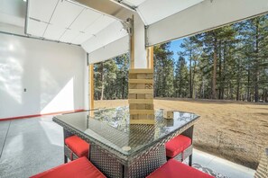 屋外ダイニングエリア