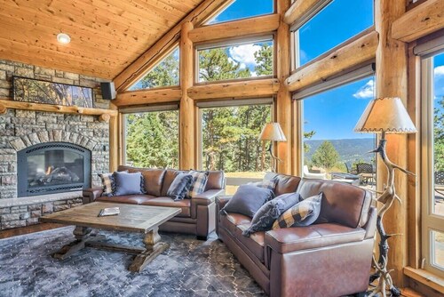 Colorado Lux! Private Cabin, Hot Tub, Game Room A
