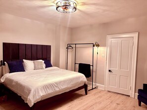 3 dormitorios, tabla de planchar con plancha, wifi gratis y ropa de cama