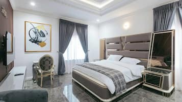 Quarto superluxo, varanda, vista para a cidade | 1 quarto, roupas de cama premium, individualmente decorados