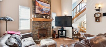 Coastal Getaway 5 Bedroom Home