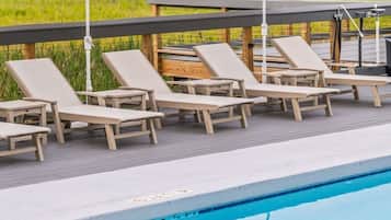 House, 2 Bedrooms | Pool
