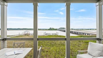 House, 2 Bedrooms | Outdoor dining