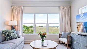 House, 2 Bedrooms | Living area | Smart TV