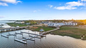 House, 2 Bedrooms | Marina