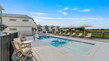 House, 2 Bedrooms | Pool