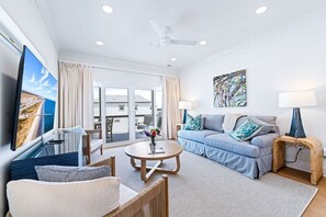 Casa, 2 quartos | Área de estar | Smart TV