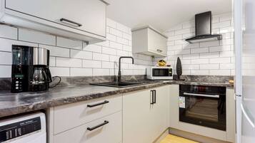 Frigorífic, microones, forn i rentaplats