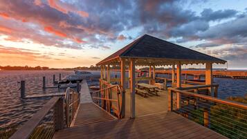 House, 2 Bedrooms | Outdoor dining