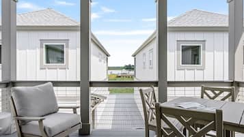 House, 2 Bedrooms | Outdoor dining