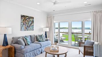 House, 2 Bedrooms | Living area