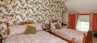 THE DAIRY, pet friendly, with open fire in Duncannon, County Wexford