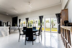 Nhà Cao cấp, bếp, quang cảnh vườn | 4 phòng ngủ, minibar, trang trí khác biệt