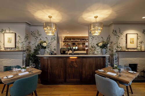 The Blue Pigeons Hotel 