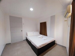 3 Schlafzimmer, Schreibtisch, WLAN, Bettwäsche