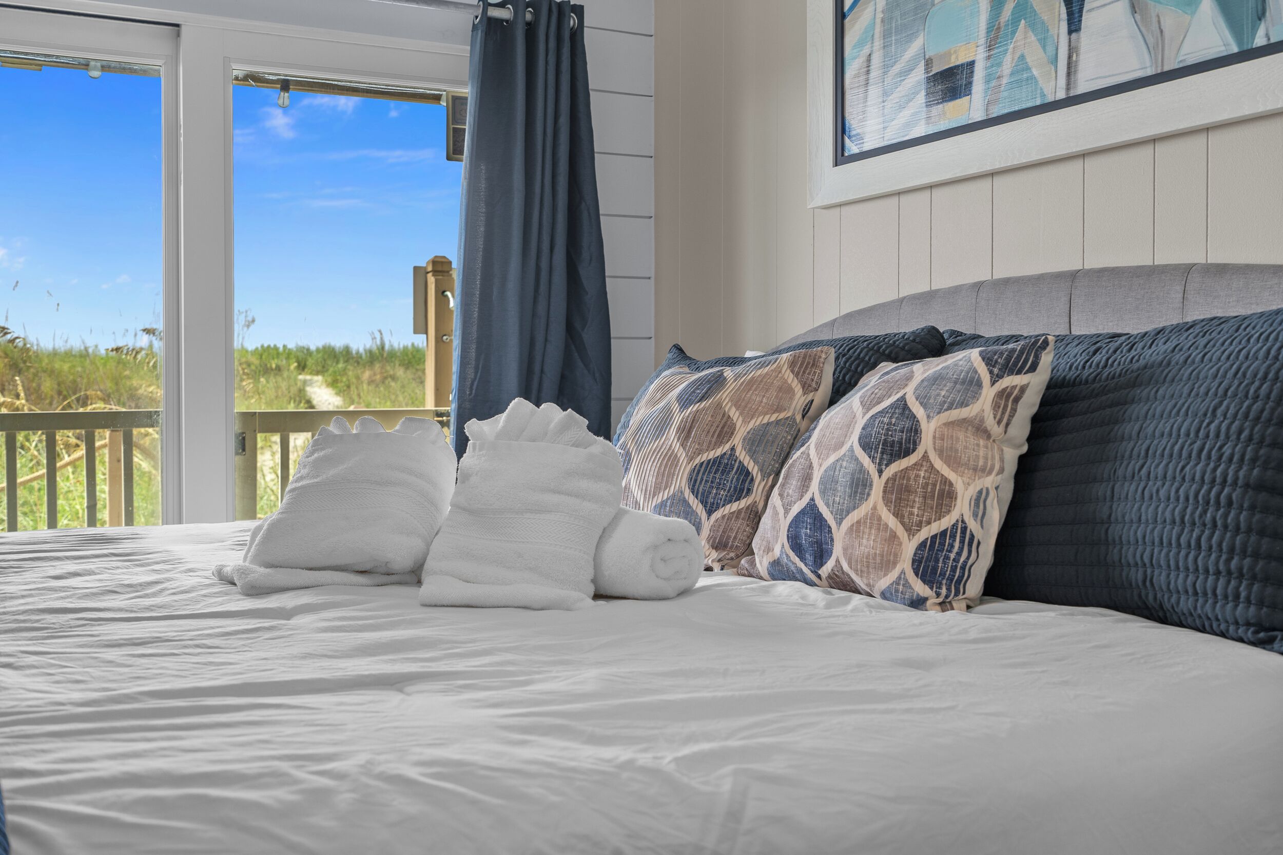 2 bedrooms, iron/ironing board, travel crib, free WiFi