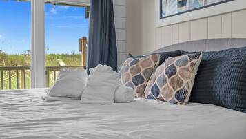 2 bedrooms, iron/ironing board, travel crib, free WiFi