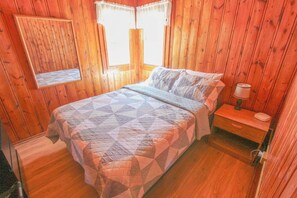 6 bedrooms, WiFi, bed sheets