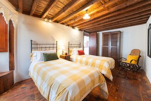 2 chambres, fer et planche Ă repasser, Wi-Fi, literie fournie