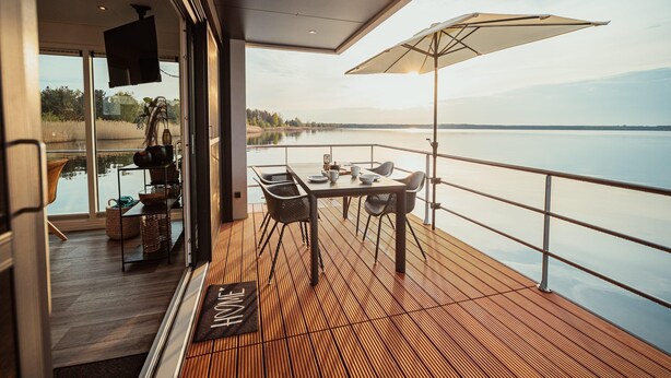 Mobile Home | Balcony