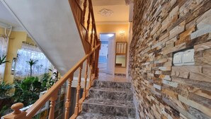 Staircase - Liget Nyaralóház és Apartman Liget (Szilvásvárad)