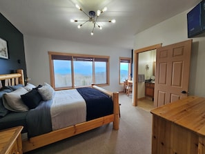 8 Schlafzimmer, Schreibtisch, Bügeleisen/Bügelbrett, kostenloses WLAN