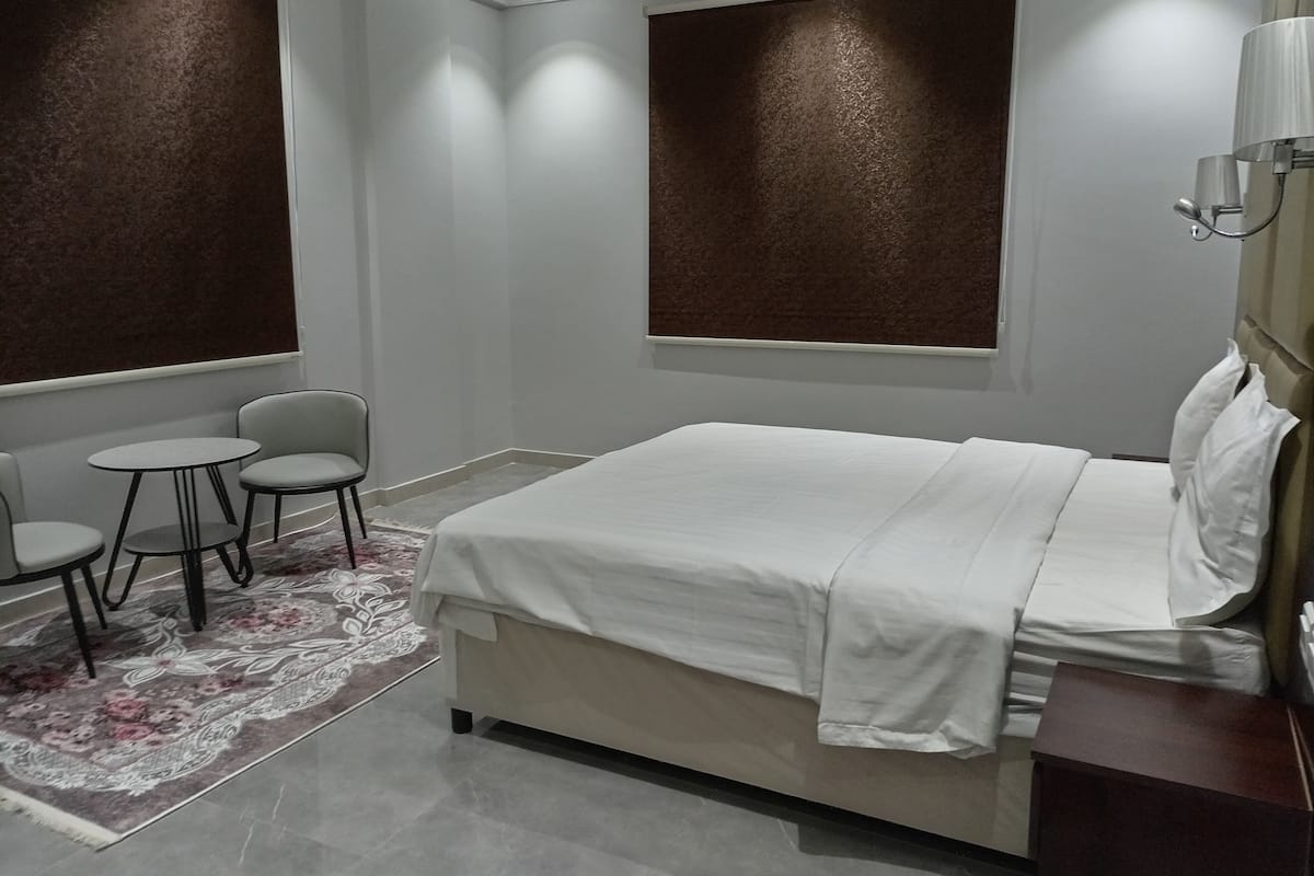 Studio, City View | 1 bedroom, in-room safe, iron/ironing board, free WiFi