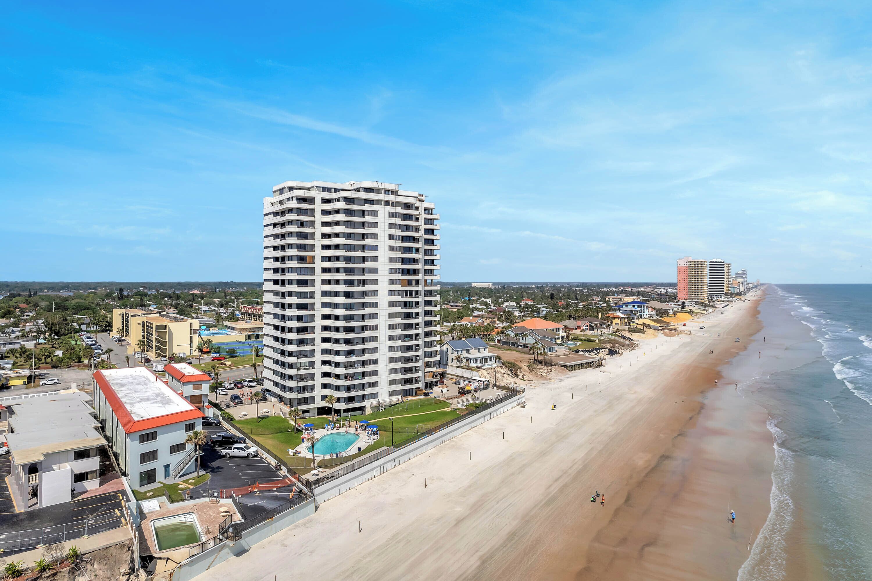 在海滩、沙滩毛巾