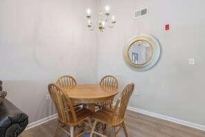 Dining - Walk to The Island & Parkway| Modern 1BR Condo! Sleeps 4|Outdoor Pool| (Pigeon Forge)