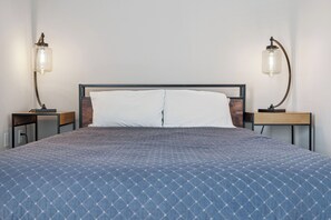 1 bedroom, iron/ironing board, travel cot, free WiFi