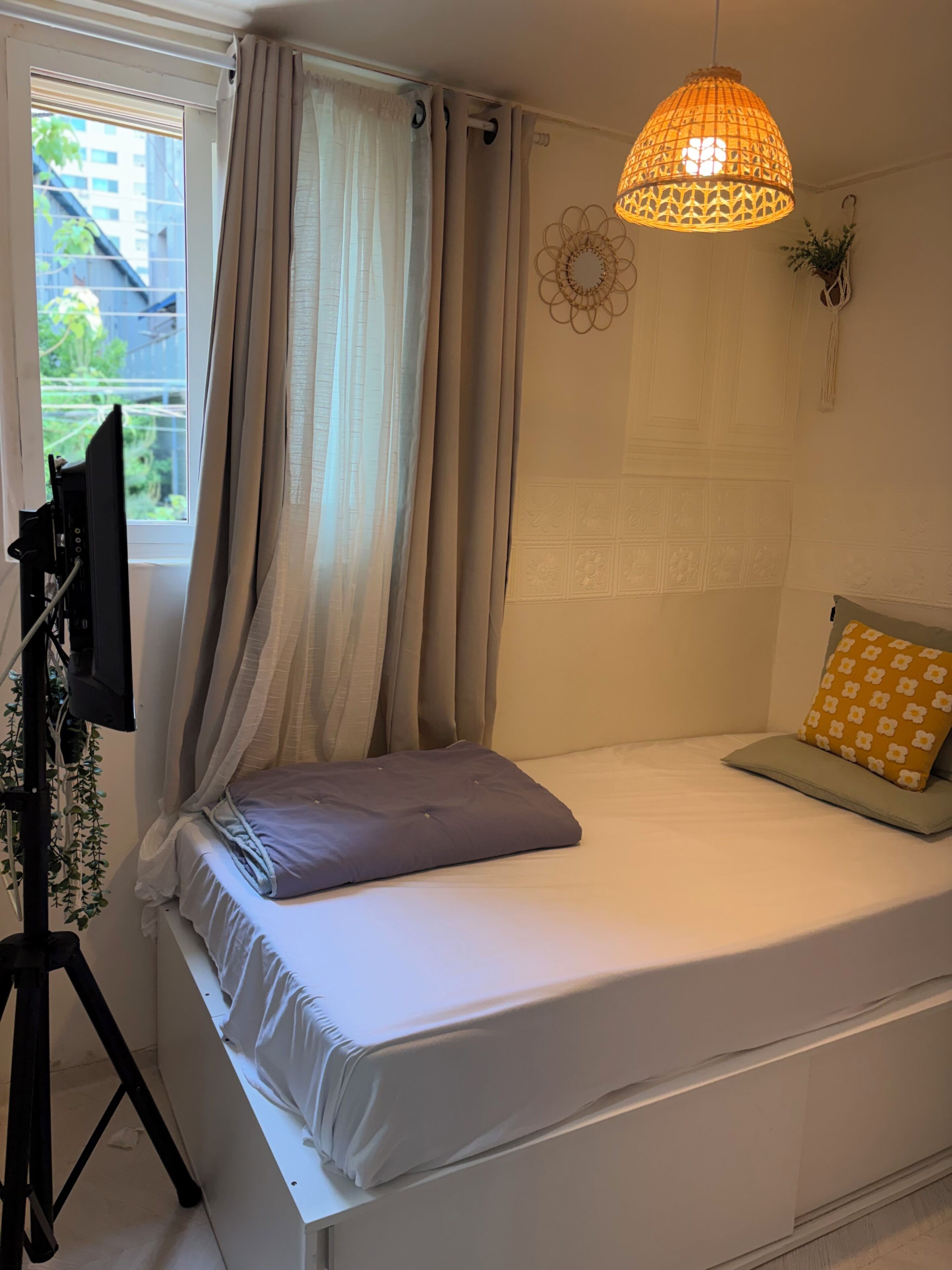Economy Single Room | In-room safe, blackout drapes, free WiFi, bed sheets