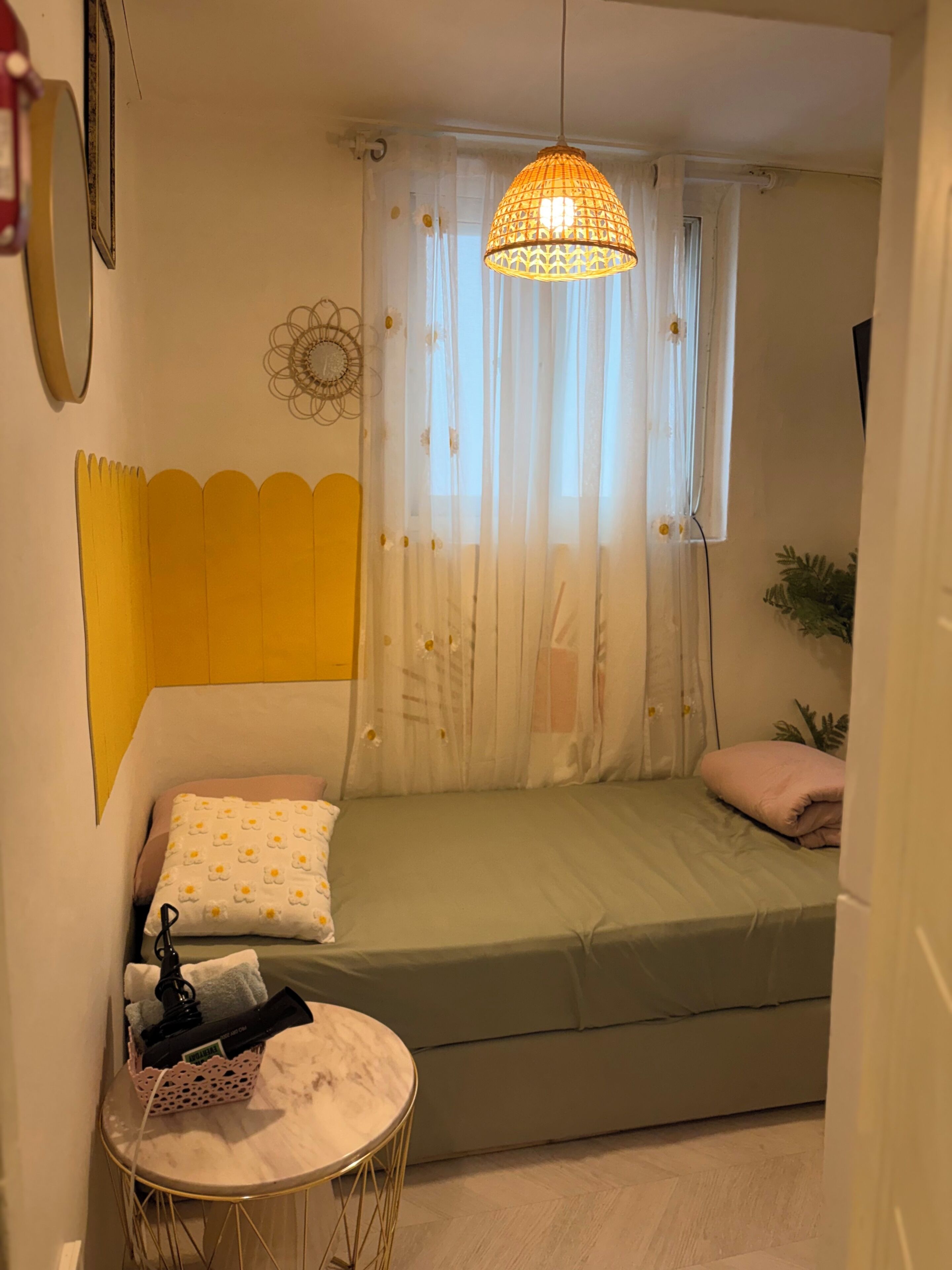 Economy Single Room | In-room safe, blackout drapes, free WiFi, bed sheets