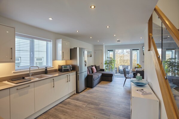 House | Interior - 2022 Modern Home In Central Hayle With Parking (Hayle)