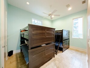 4 bedrooms, desk, iron/ironing board, travel cot