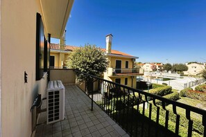 Appartement, 2 chambres, patio, vue jardin | Balcon