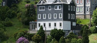 Modern apartment (B) with a beautiful view - enjoy nature and the Christmas town!