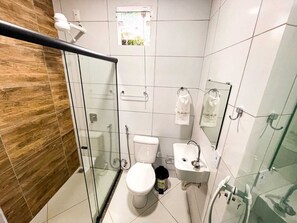 Comfort Double Room | Bathroom | Shower, towels, toilet paper