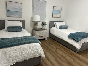2 chambres, fer et planche à repasser, Wi-Fi, draps fournis