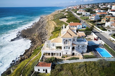 Exterior. Casal Santa Virginia