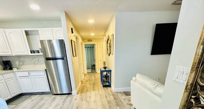 Charming 3-bedroom- 2 bathroom house, by JetBlue Park.