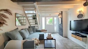 TV, DVD player - COSY HOUSE BEACH AND PORT ON FOOT WITH WIFI (Capbreton)