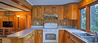 Stonedam Cottage on the shores of Lake Winni