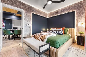 3 camere, una scrivania, ferro/asse da stiro, Wi-Fi