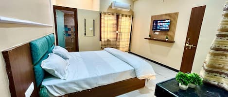 Deluxe Double Room | Desk, free WiFi