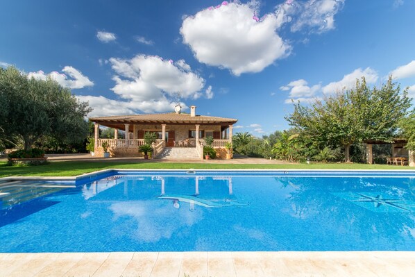 Villa | Piscine | Piscine couverte, piscine extérieure