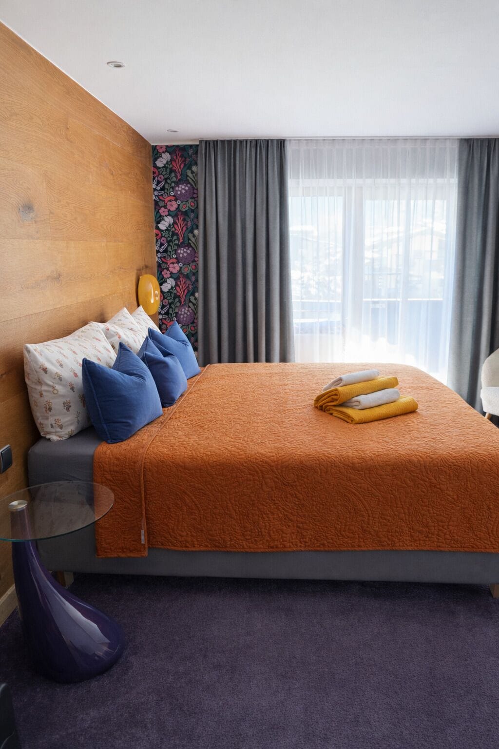 Classic Studio Suite, Balcony, Mountain View