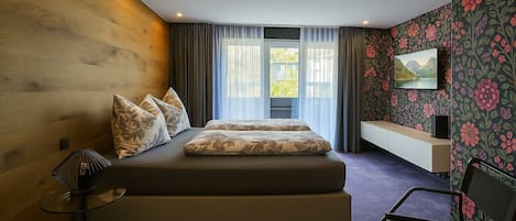 Classic Studio Suite, Balcony, Mountain View | In-room safe, individually decorated, individually furnished, desk