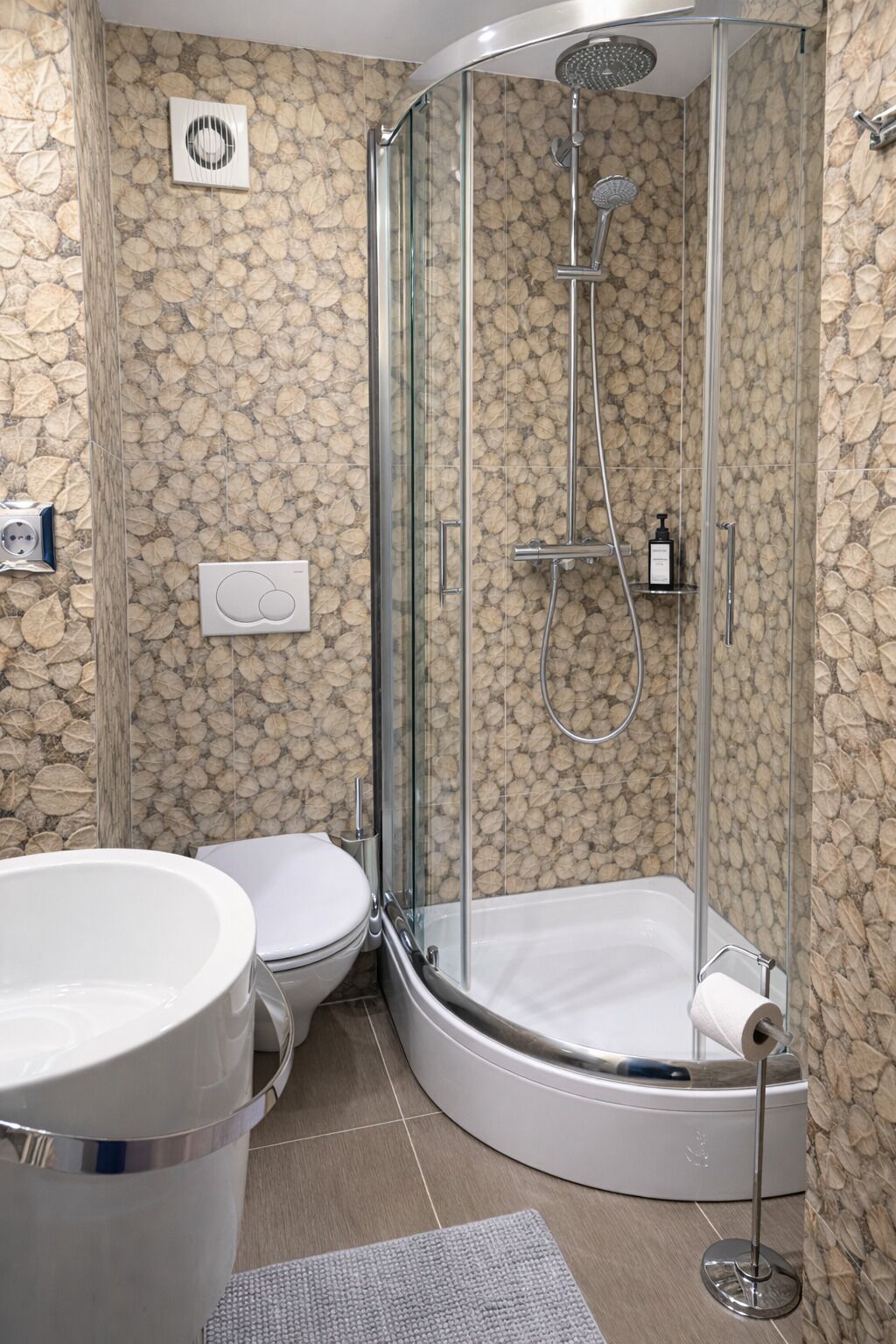 Classic-Doppel- oder -Zweibettzimmer, Balkon, Bergblick | Zimmersafe, individuell dekoriert, individuell eingerichtet