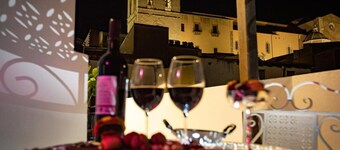 Casuzza at the Cathedral with a view of the Valley of the Temples, within walking distance of the Cathedral!