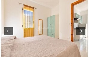 1 habitación, tabla de planchar con plancha, wifi y ropa de cama 